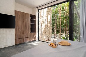 Twelve O’Clock Luxury Villas