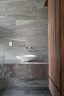 Twelve O’Clock Luxury Villas