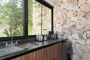 Twelve O’Clock Luxury Villas