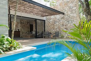 Twelve O’Clock Luxury Villas