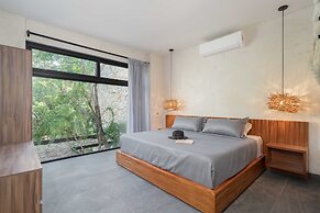 Twelve O’Clock Luxury Villas