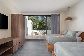 Twelve O’Clock Luxury Villas