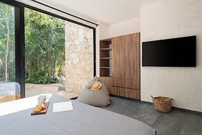 Twelve O’Clock Luxury Villas