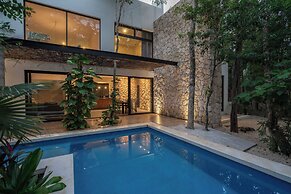 Twelve O’Clock Luxury Villas