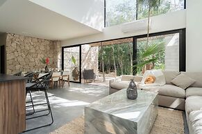 Twelve O’Clock Luxury Villas