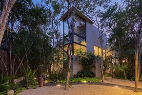 Twelve O’Clock Luxury Villas