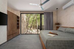 Twelve O’Clock Luxury Villas