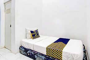 SPOT ON 93527 Agus Kostel SyariahNearWisata Agro Jollong