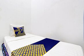 SPOT ON 93527 Agus Kostel SyariahNearWisata Agro Jollong