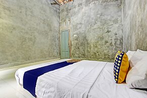 SPOT ON 93527 Agus Kostel SyariahNearWisata Agro Jollong