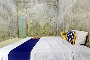 SPOT ON 93527 Agus Kostel SyariahNearWisata Agro Jollong