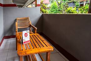 SPOT ON 93517 De Lanang Homestay Near Masjid Janapria