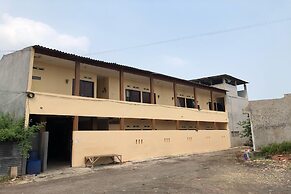 SPOT ON 93531 Homestay Puri Indah SyariahNearBandara Internasional Jua