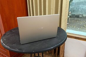 SPOT ON 93519 Kebun Manis Homestay Near Lapangan Bola Volly Batu Kumbu