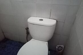 OYO 93520 Wisma Haji BunbunNearYani Heahlerr