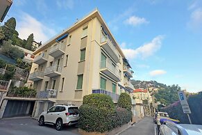 Verbena Near Center With Private Parking