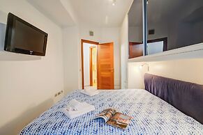 Verbena Near Center With Private Parking