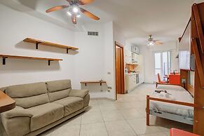 Verbena Near Center With Private Parking