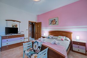 Villa Oasi With Private Pool
