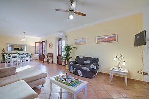 Villa Oasi With Private Pool