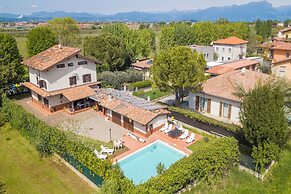 Villa Oasi With Private Pool