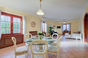 Villa Oasi With Private Pool