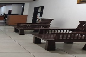 OYO 93523 Penginapan Laras PaminggirNearPesona Alam Seafood Pink Mira