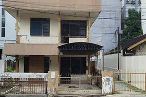 OYO 93523 Penginapan Laras PaminggirNearPesona Alam Seafood Pink Mira