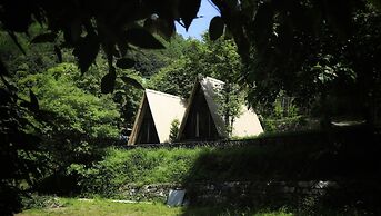 Arahnyam Pool Side Cafe & Resort