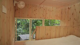 Arahnyam Pool Side Cafe & Resort