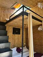 Arahnyam Pool Side Cafe & Resort