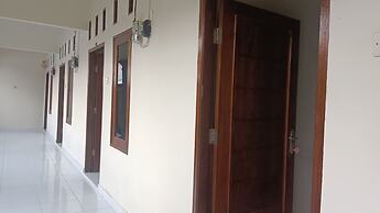 SPOT ON 93524 Bagas Homestay Near DWH (Tourism Village Green) BILEBANT