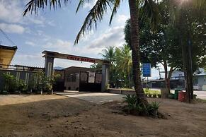 OYO Life 93525 Griya Wafira Trenggalek Syariah