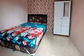 OYO Life 93525 Griya Wafira Trenggalek Syariah