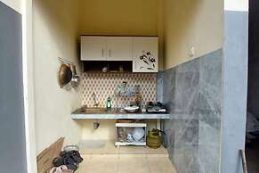 OYO Life 93525 Griya Wafira Trenggalek Syariah