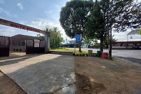 OYO Life 93525 Griya Wafira Trenggalek Syariah