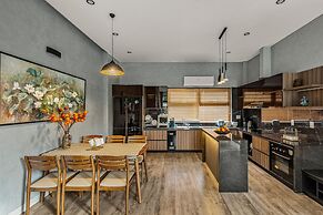 Sol Villa 4BR near Han River