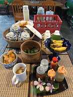 Metha Country View Homestay Singburi