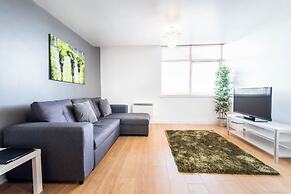 Modern & Central 1KB Apt, Salford Quays