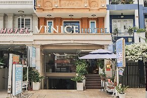Venice Hotel