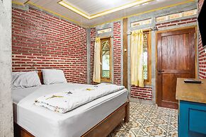 Joglo Ndalem Sabine Syariah