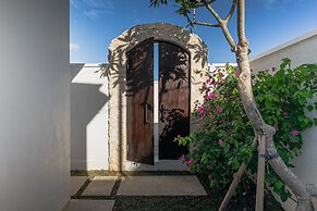 Nakuh Studio Villa