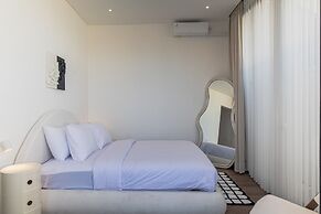 Nakuh Studio Villa