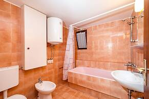 Apartment Ljubica With Nice Garden 2