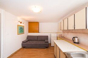 Apartment Ljubica With Nice Garden 2