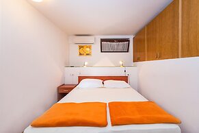 Apartment Ljubica With Nice Garden 2