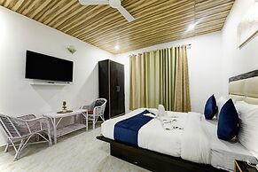 Hotel Shiva Lake Mussorrie