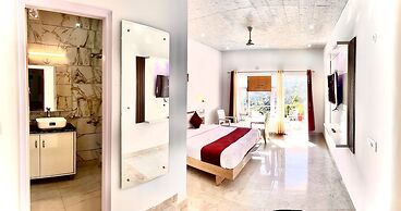 Hotel Shiva Lake Mussorrie