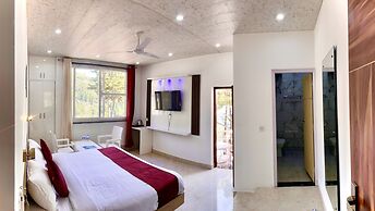 Hotel Shiva Lake Mussorrie