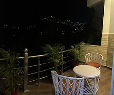 Hotel Shiva Lake Mussorrie